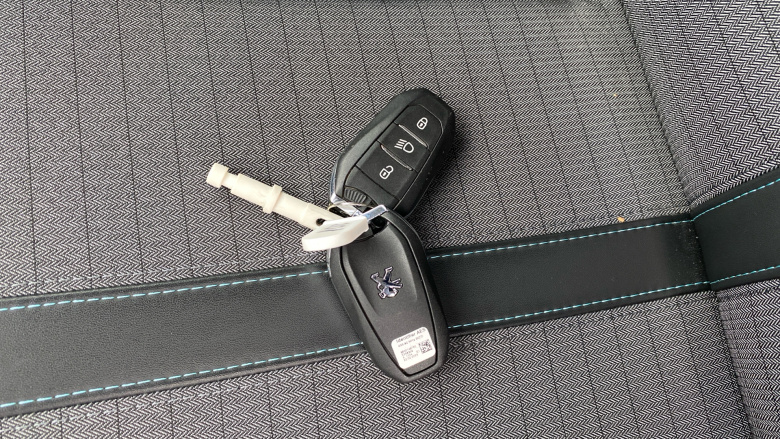 Peugeot 208 1.2 PureTech 100 Allure Premium + 5dr Petrol Hatchback